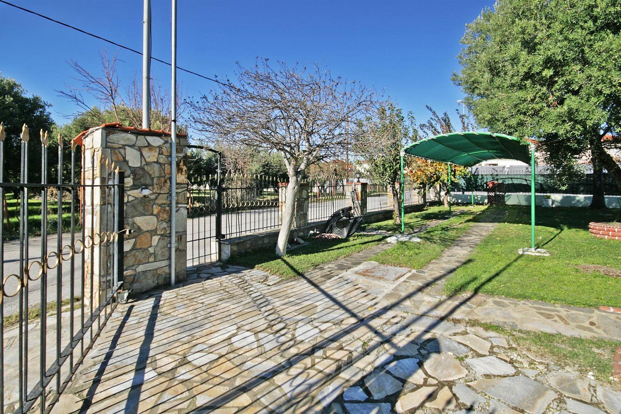 Private 6-Bdrm Villa With Garden 150M To Beach Paradisos Exteriér fotografie