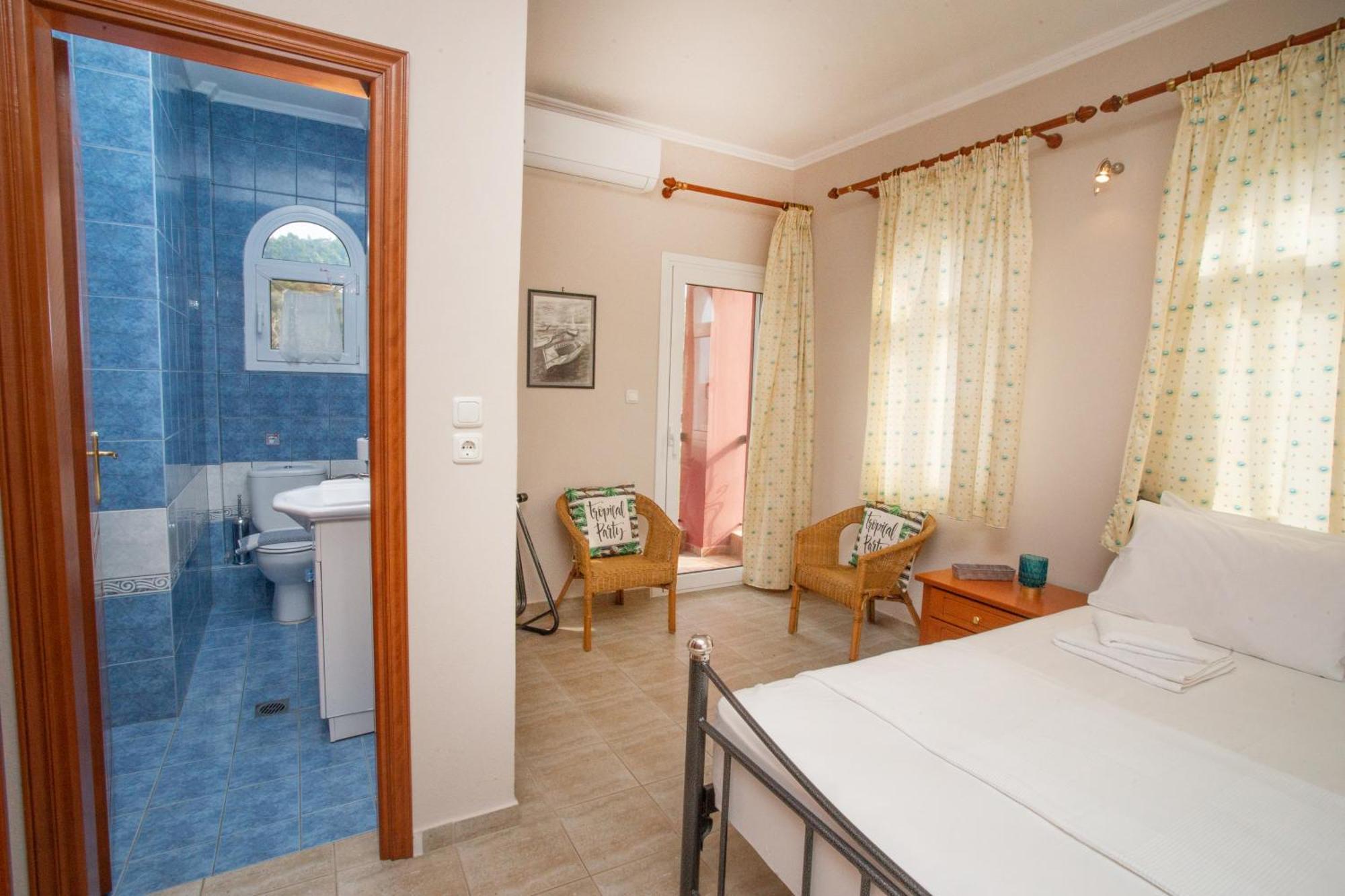 Private 6-Bdrm Villa With Garden 150M To Beach Paradisos Exteriér fotografie